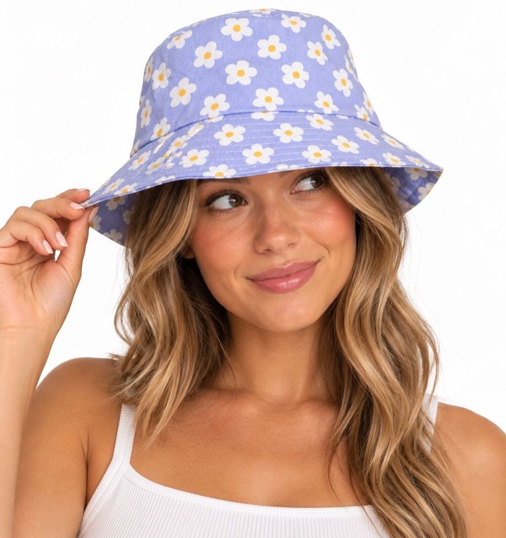 NWOT Ulta Beauty Lavender Daisy Floral Bucket Hat
